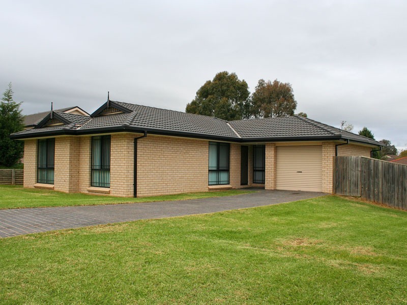 35 Lavis Road, Bowral NSW 2576