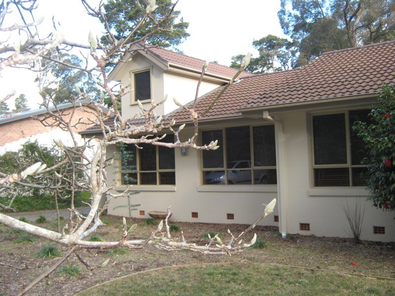 11 Riversdale Avenue, Burradoo NSW 2576