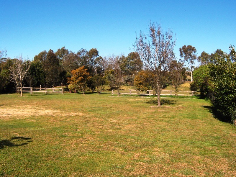 17 Highland Drive, Bowral NSW 2576