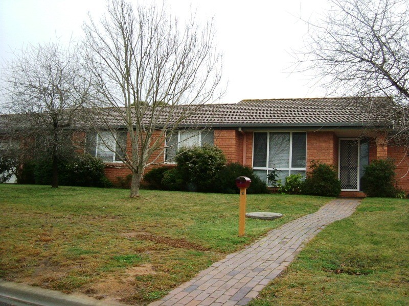 2 Miro Crescent, Bowral NSW 2576