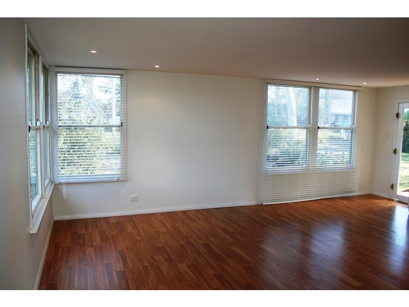 20 Station Street, Aylmerton NSW 2575