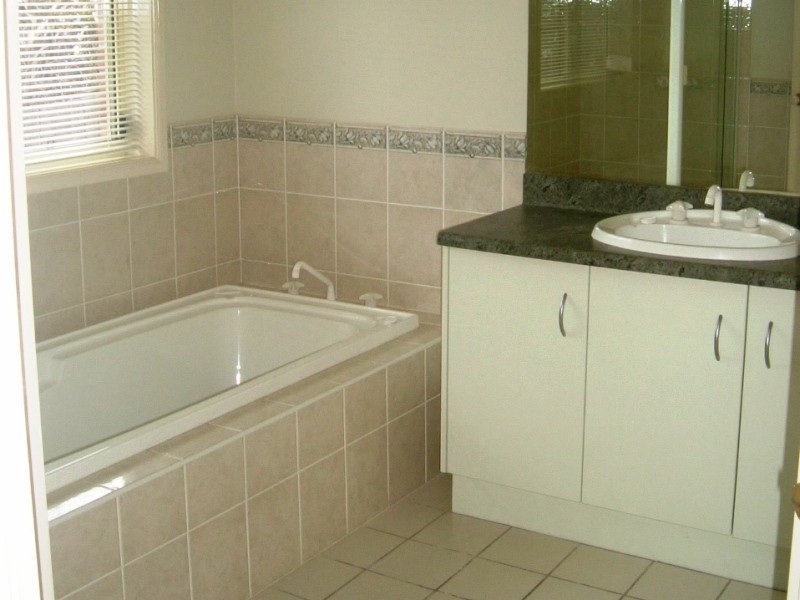 5 Villiers Road, Moss Vale NSW 2577