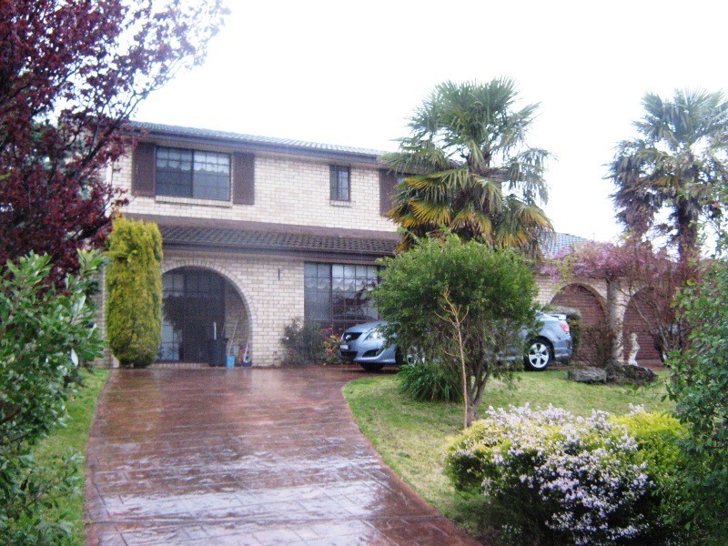 1 Coral Place, Moss Vale NSW 2577
