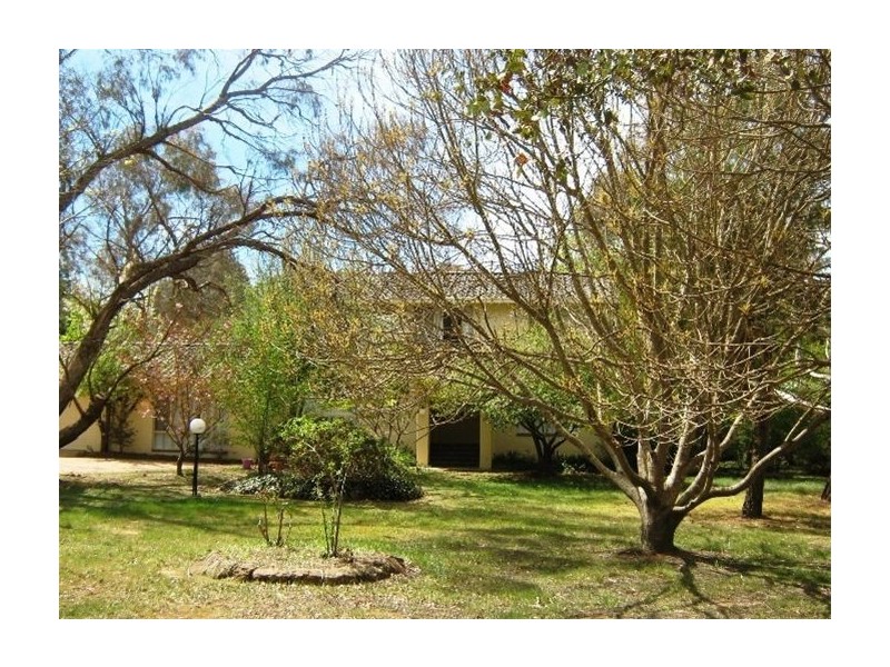 6 St.James Close, Burradoo NSW 2576