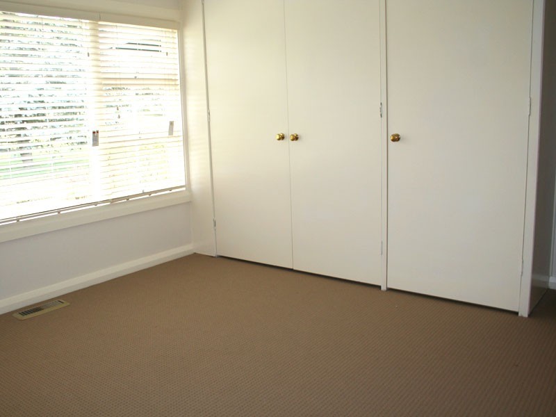 3 Campbell Ave, Burradoo NSW 2576