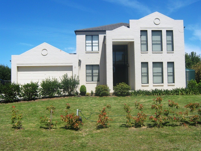 11 Rowland Road, Bowral NSW 2576