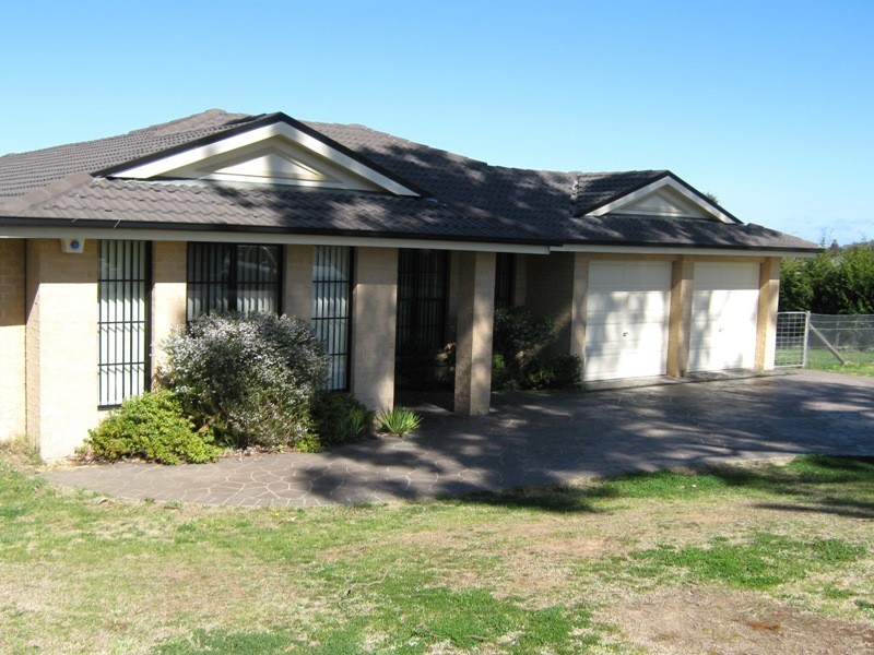 3 Macquarie Grove, Bowral NSW 2576