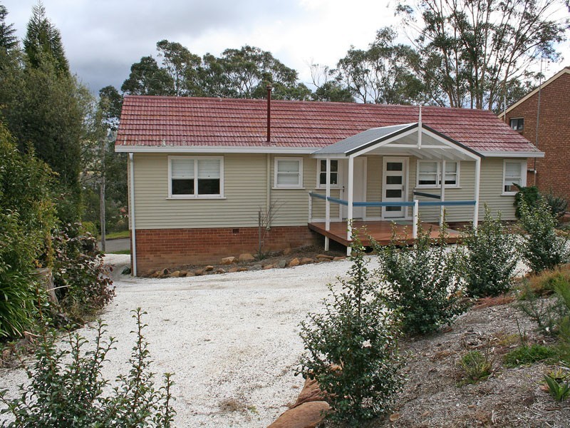 6 Clarke Street, Bowral NSW 2576