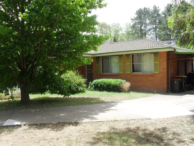 2 Farmborough Close, Bowral NSW 2576