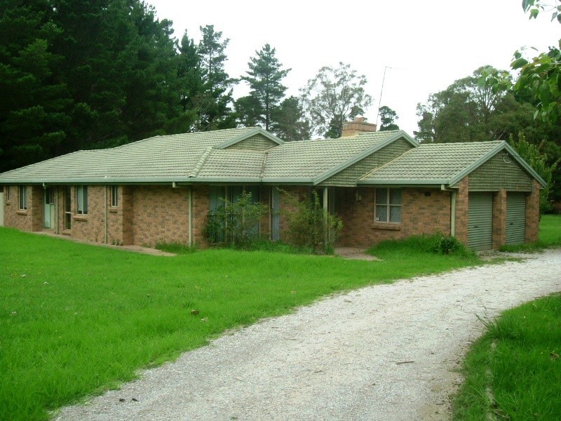 2 Bedford Place, Burradoo NSW 2576
