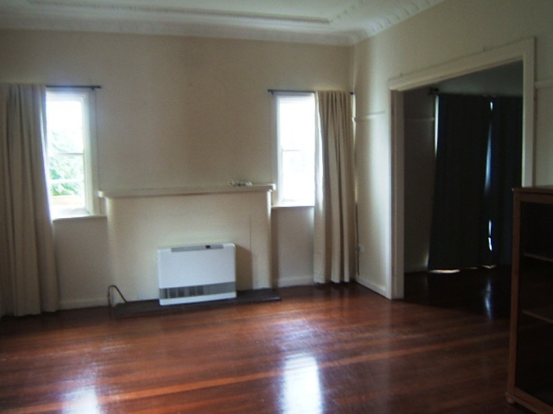 2a Loseby Street, Bowral NSW 2576