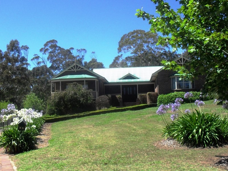 25 Nari Circuit, Moss Vale NSW 2577