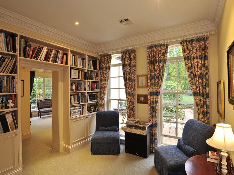 8 Werrington Street, Burradoo NSW 2576