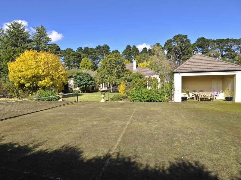 8 Werrington Street, Burradoo NSW 2576