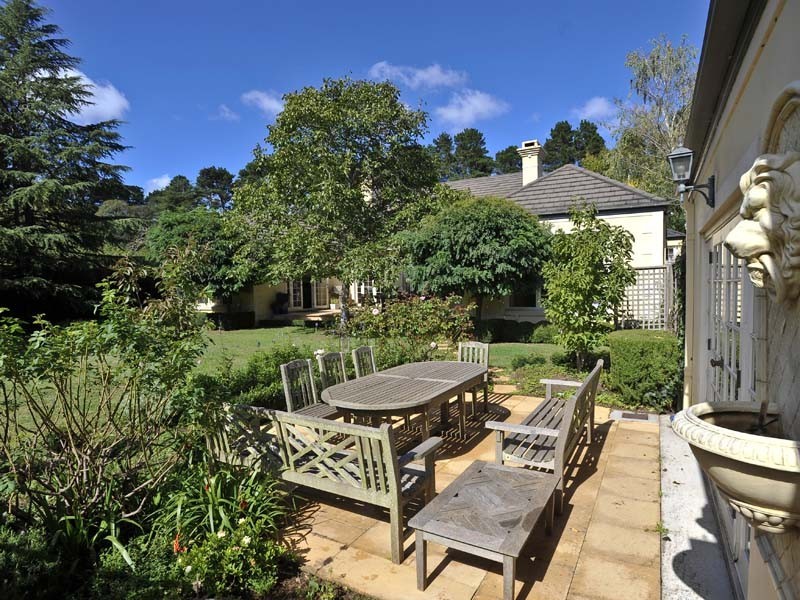 8 Werrington Street, Burradoo NSW 2576