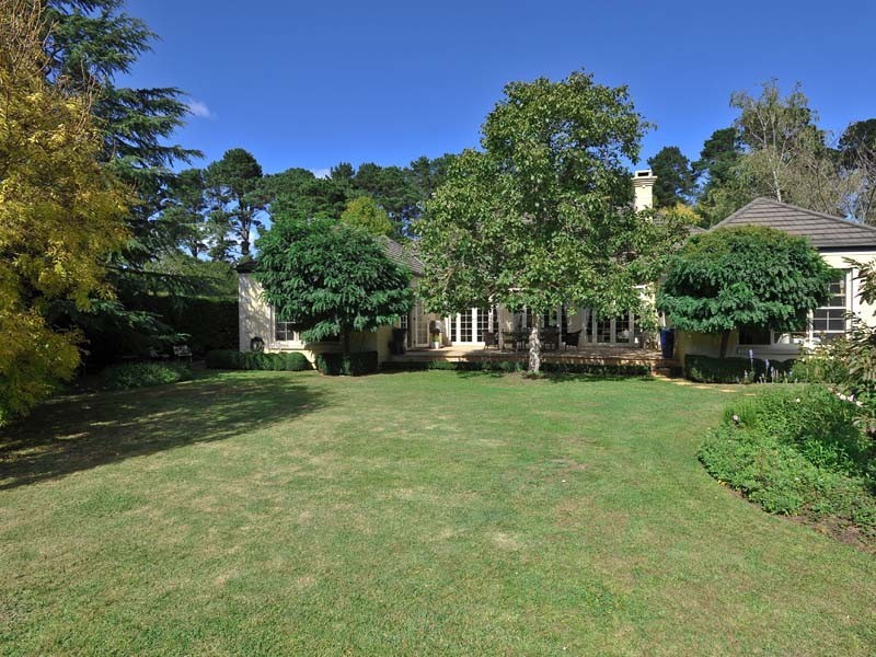 8 Werrington Street, Burradoo NSW 2576