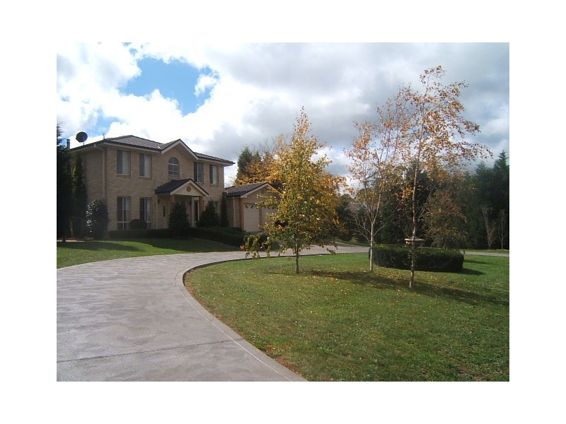 36 Highland Drive, Bowral NSW 2576
