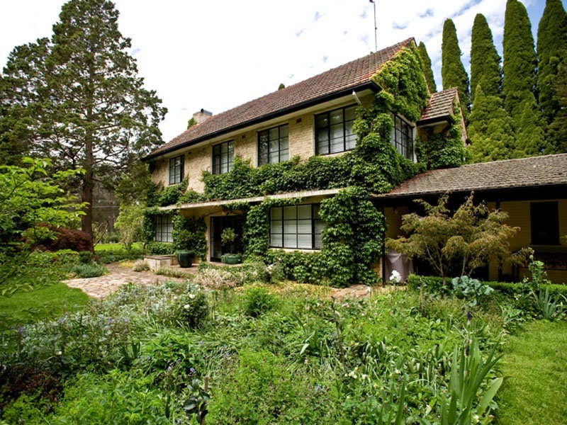 Cnr Werrington Street and Moss Vale Road, Burradoo NSW 2576