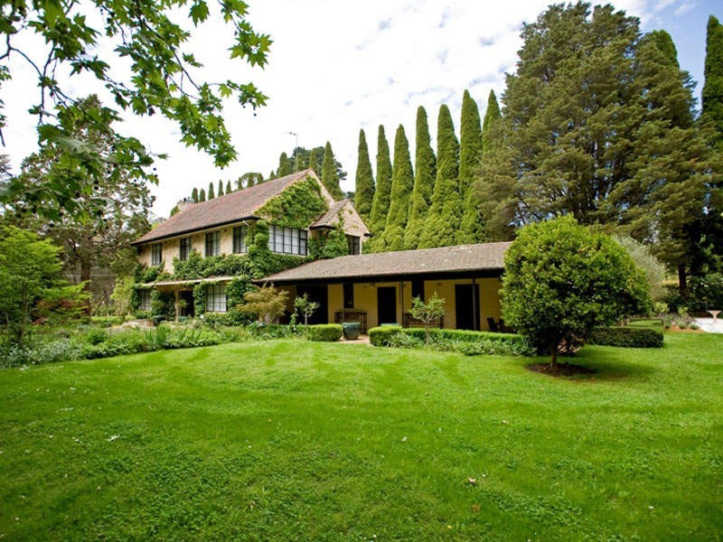 Cnr Werrington Street and Moss Vale Road, Burradoo NSW 2576