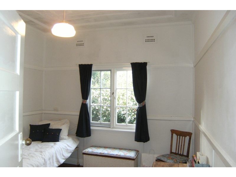 10 Caalong Street, Robertson NSW 2577