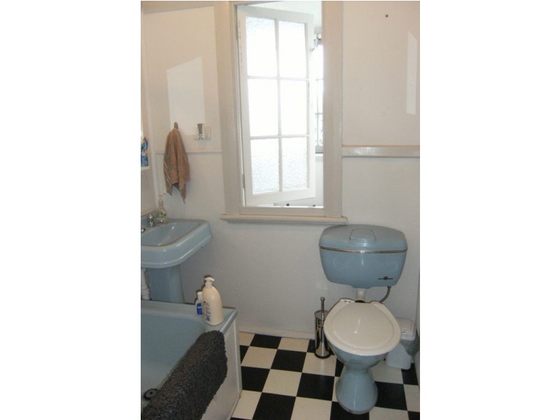 10 Caalong Street, Robertson NSW 2577