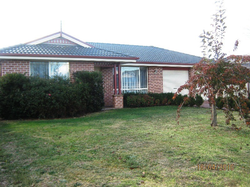3 Dumfries Place, Bowral NSW 2576