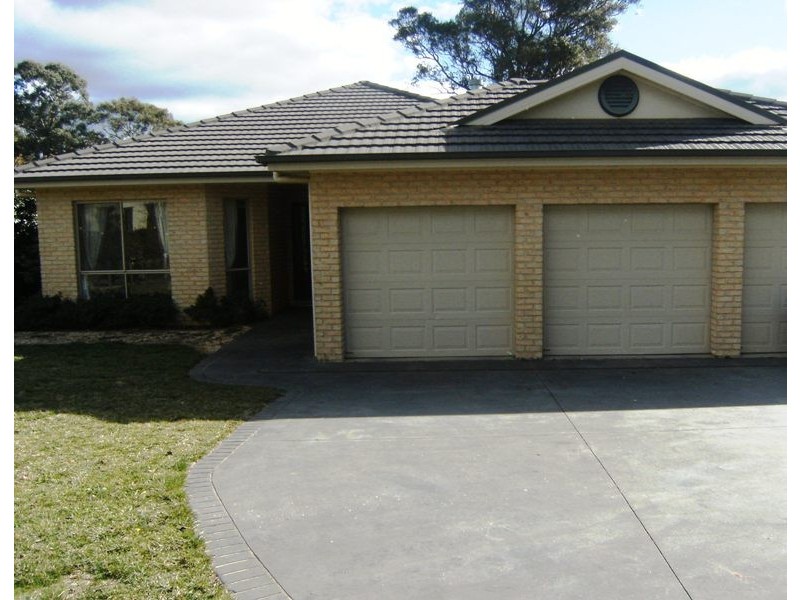 43 Rowland Road, Bowral NSW 2576