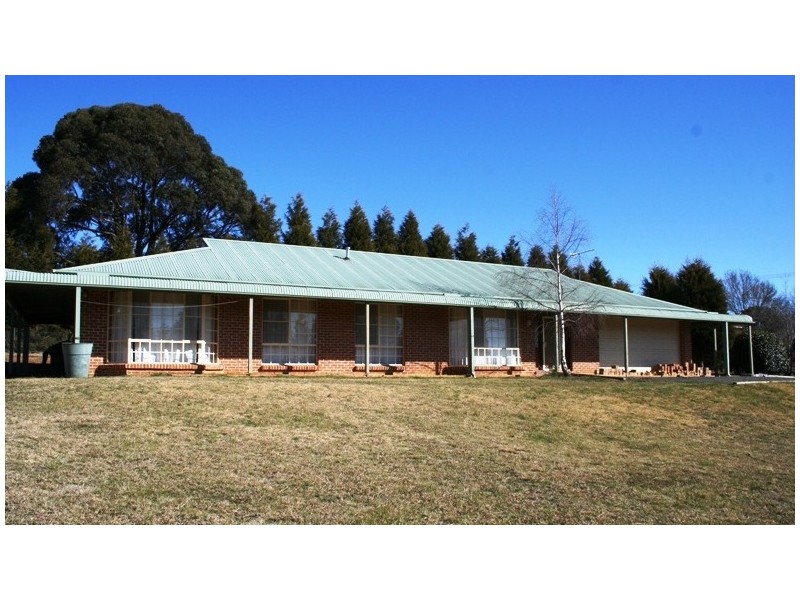 13 Watkins Drive, Moss Vale NSW 2577