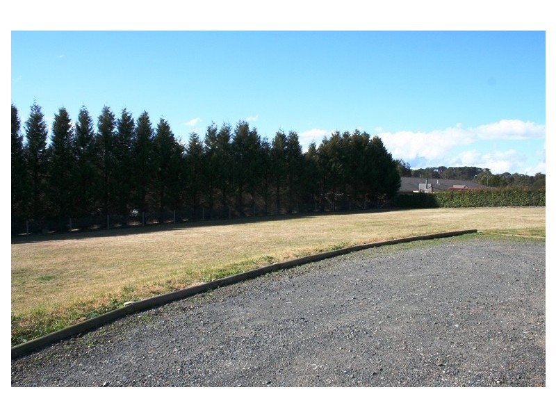 13 Watkins Drive, Moss Vale NSW 2577