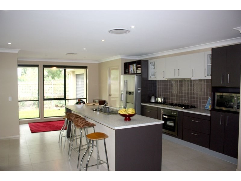18 Railway Parade, Braemar NSW 2575