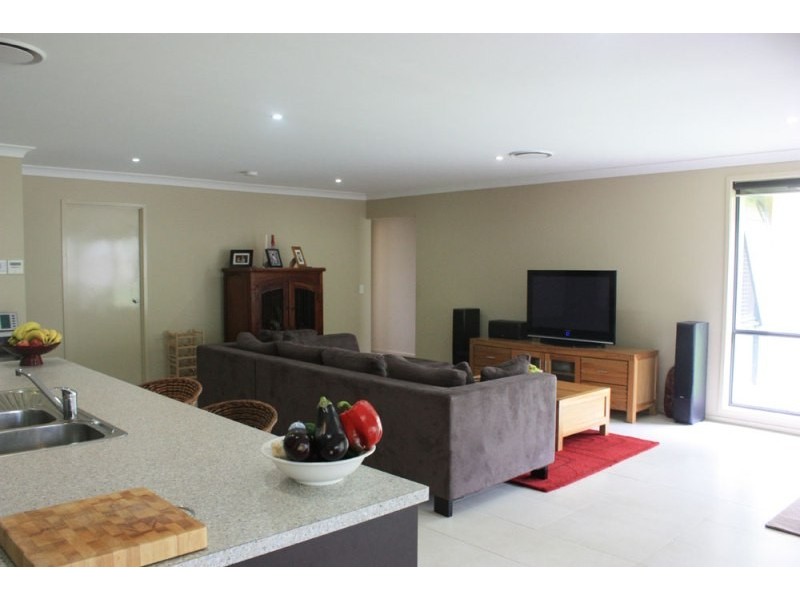 18 Railway Parade, Braemar NSW 2575