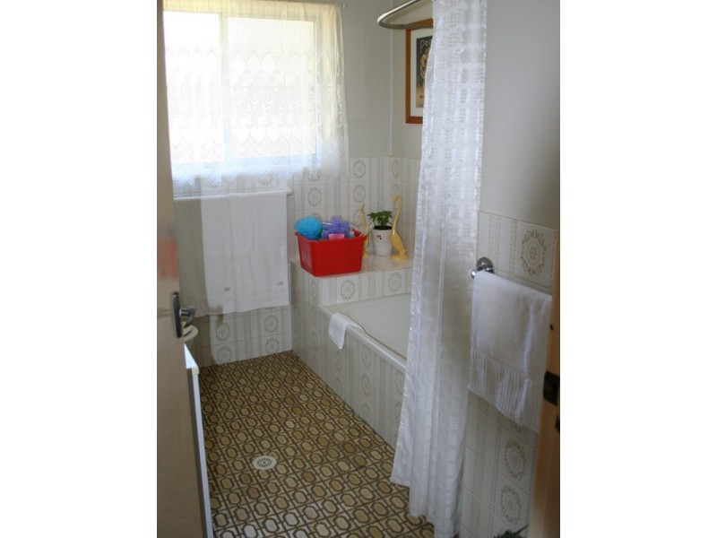 7 Bowral Street, Welby NSW 2575