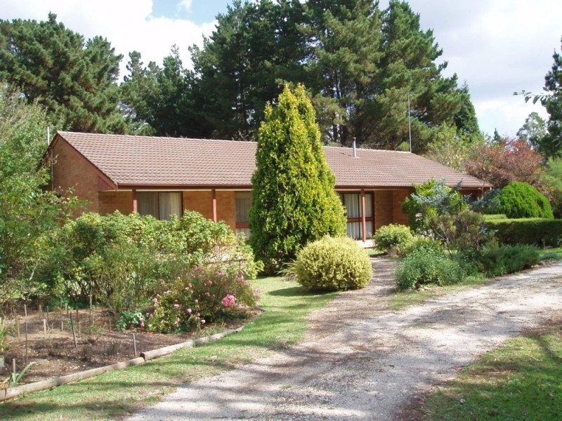 4 Bedford Place, Burradoo NSW 2576