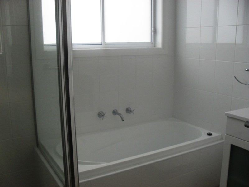 8 Baker Street, Moss Vale NSW 2577