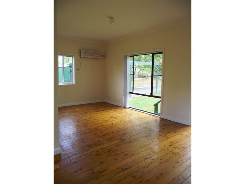 11 Percy Street, Hill Top NSW 2575