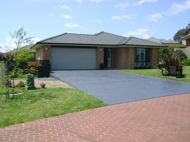 14 Glenquarry Crescent, Bowral NSW 2576