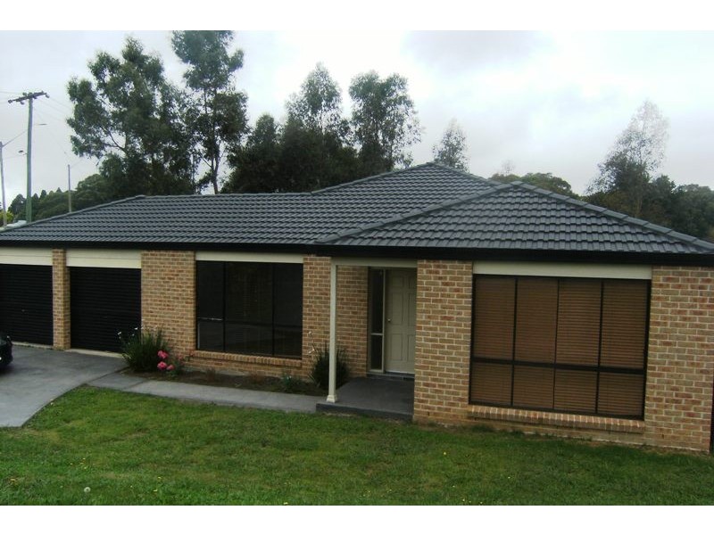 2 Broughton Street, Moss Vale NSW 2577