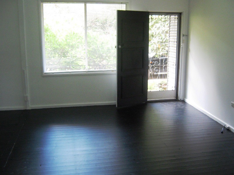 Flat @ 45 Merrigang Street, Bowral NSW 2576