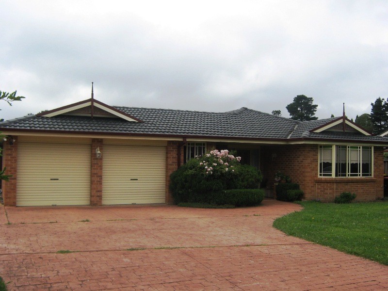 2 Crabapple Close, Bowral NSW 2576