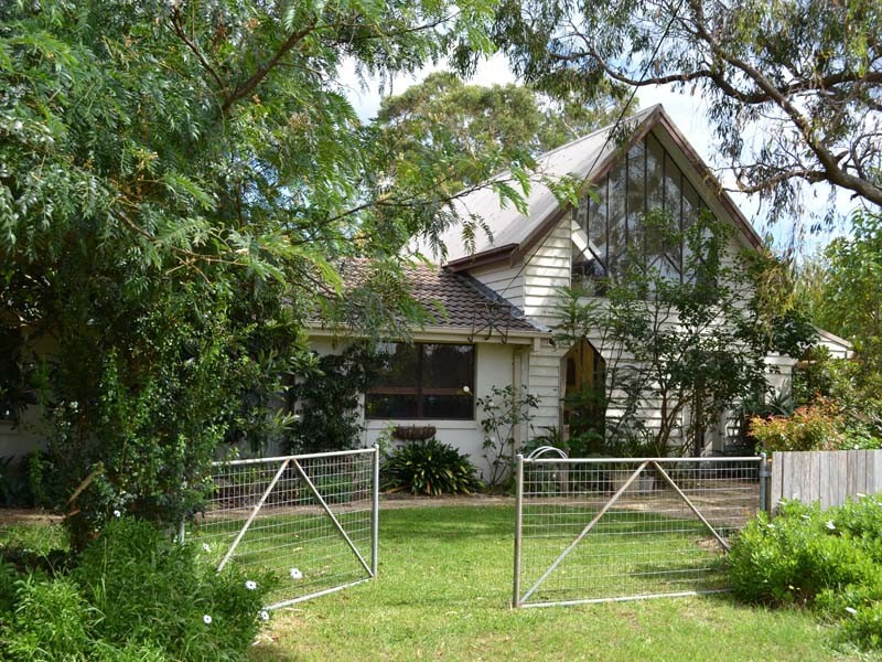 16 Jellore Street, Welby NSW 2575