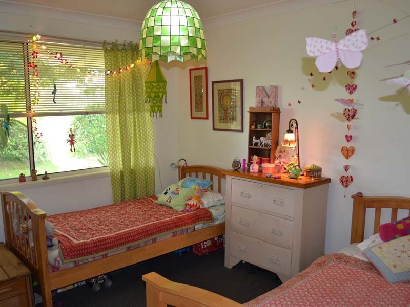 16 Jellore Street, Welby NSW 2575