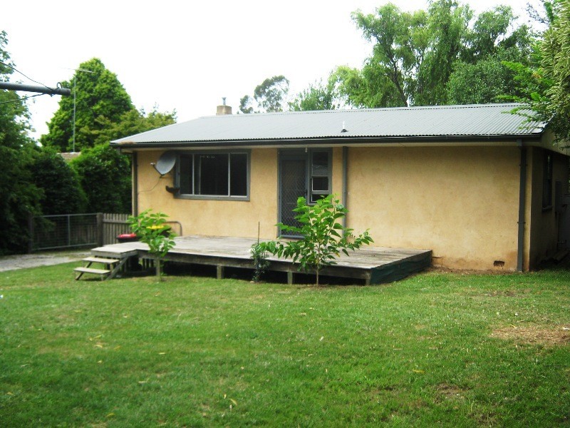 12 Thompson Street, Bowral NSW 2576