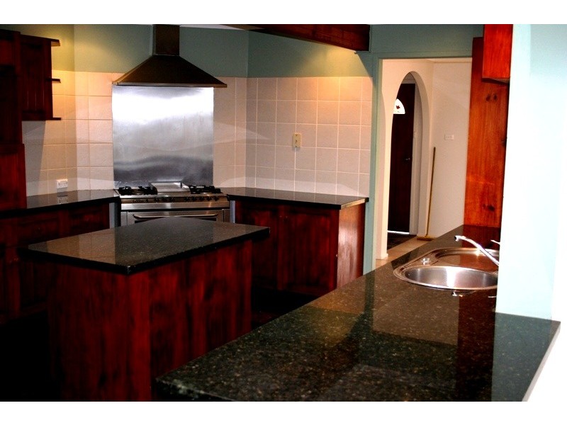 1 Illawarra Highway, Sutton Forest NSW 2577