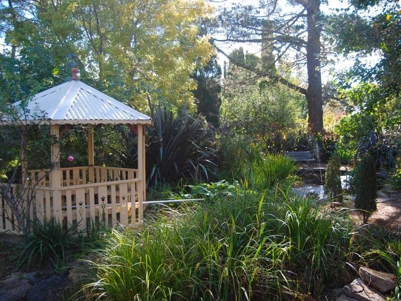 8 Campbell Avenue, Burradoo NSW 2576