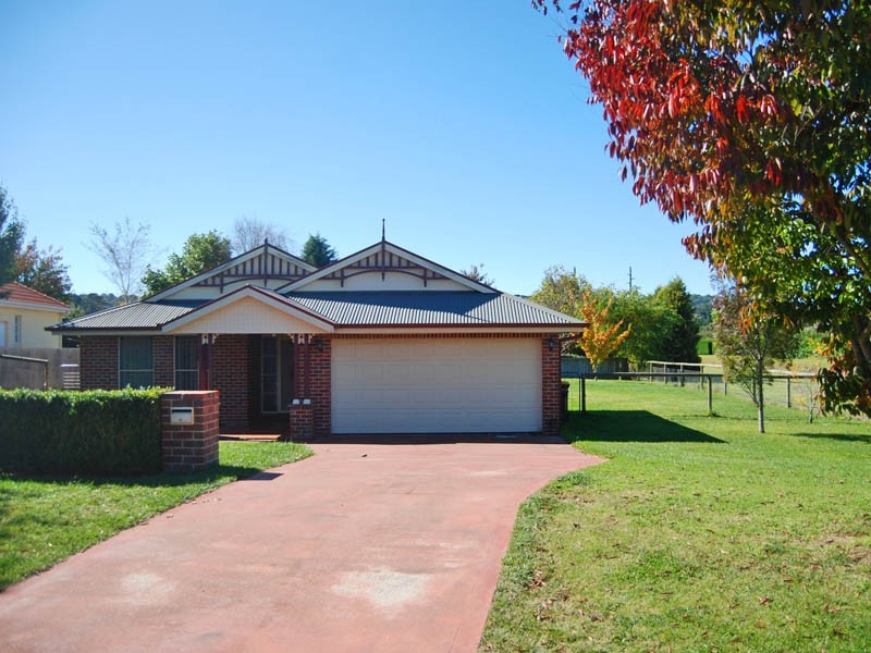 26 Lilac Avenue, Bowral NSW 2576