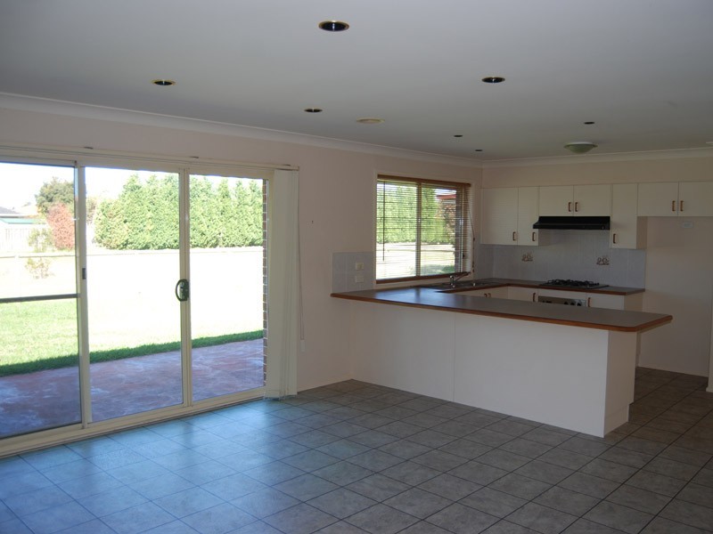 26 Lilac Avenue, Bowral NSW 2576