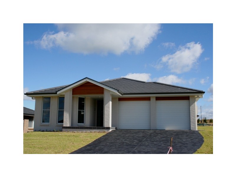 4 Napper Close, Moss Vale NSW 2577