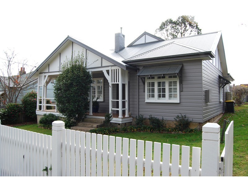 24 Valetta Street, Moss Vale NSW 2577