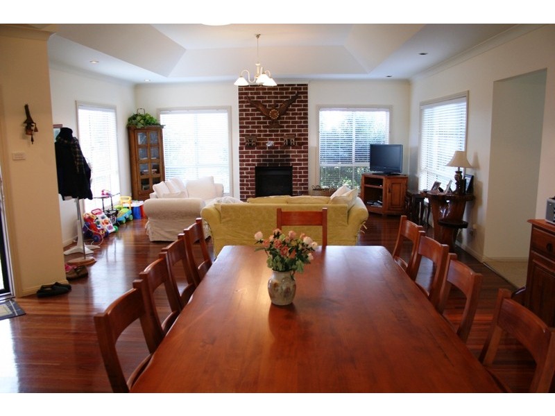 15 Old Kangaloon Road, Robertson NSW 2577