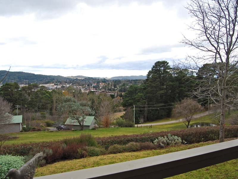 15  Parry Drive, Bowral NSW 2576